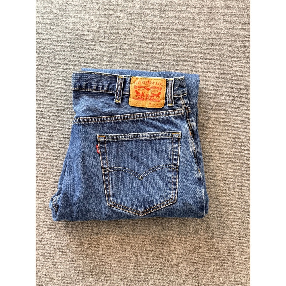 Levi's 550 Relaxed Fit Tapered Leg Mens Jeans 40x30 Medium Wash Denim